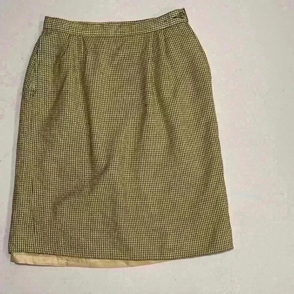 Pendleton Dresses & Skirts - Vintage Pendleton 100% Virgin Wool Houndstooth Skirt